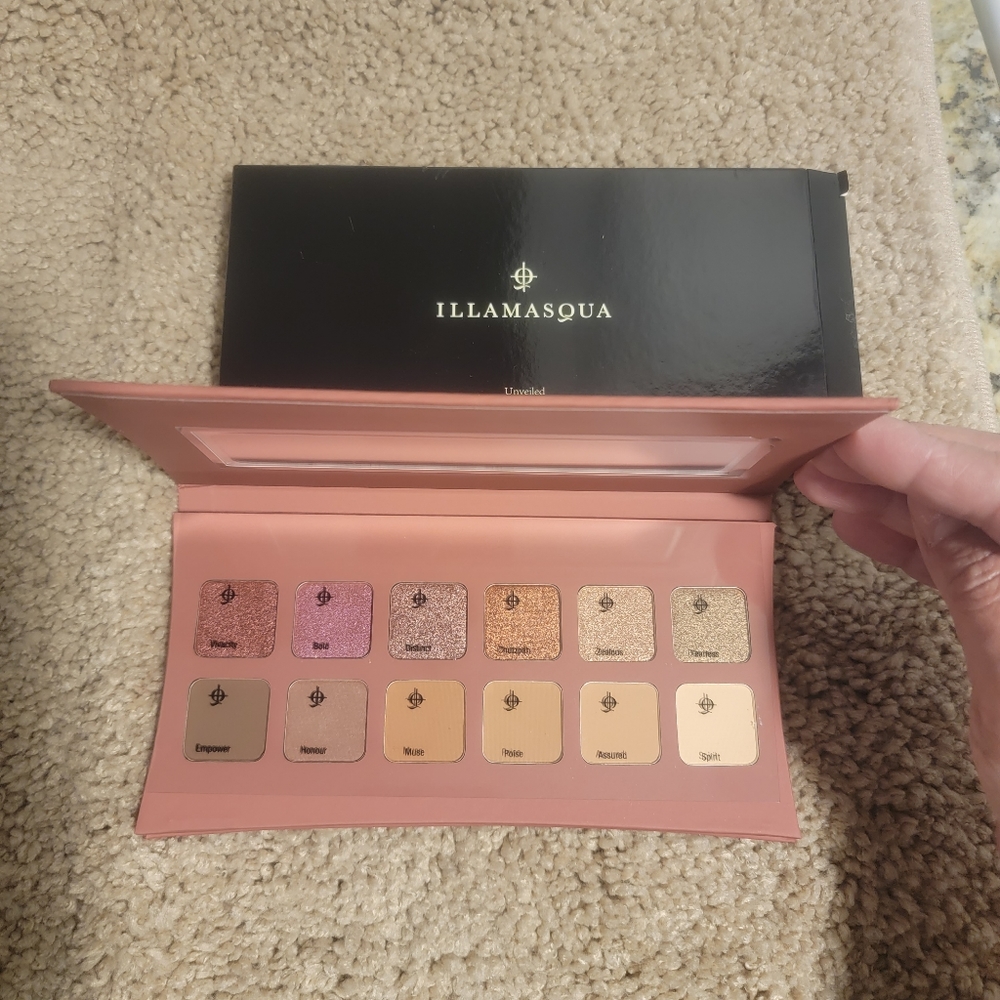Makeup - Picture 4 of 10